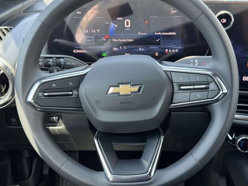 New 2026 Chevrolet Equinox EV LT image 13