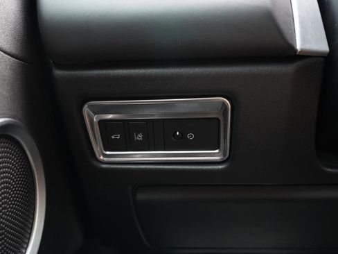 Used 2017 Land Rover Discovery Sport HSE Luxury image 24