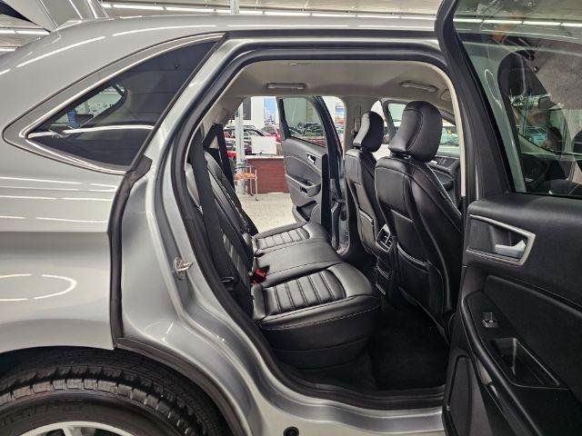 Used 2024 Ford Edge SEL AWD/4WD image 11