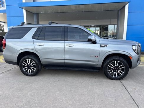 Used 2023 GMC Yukon AT4 image 2