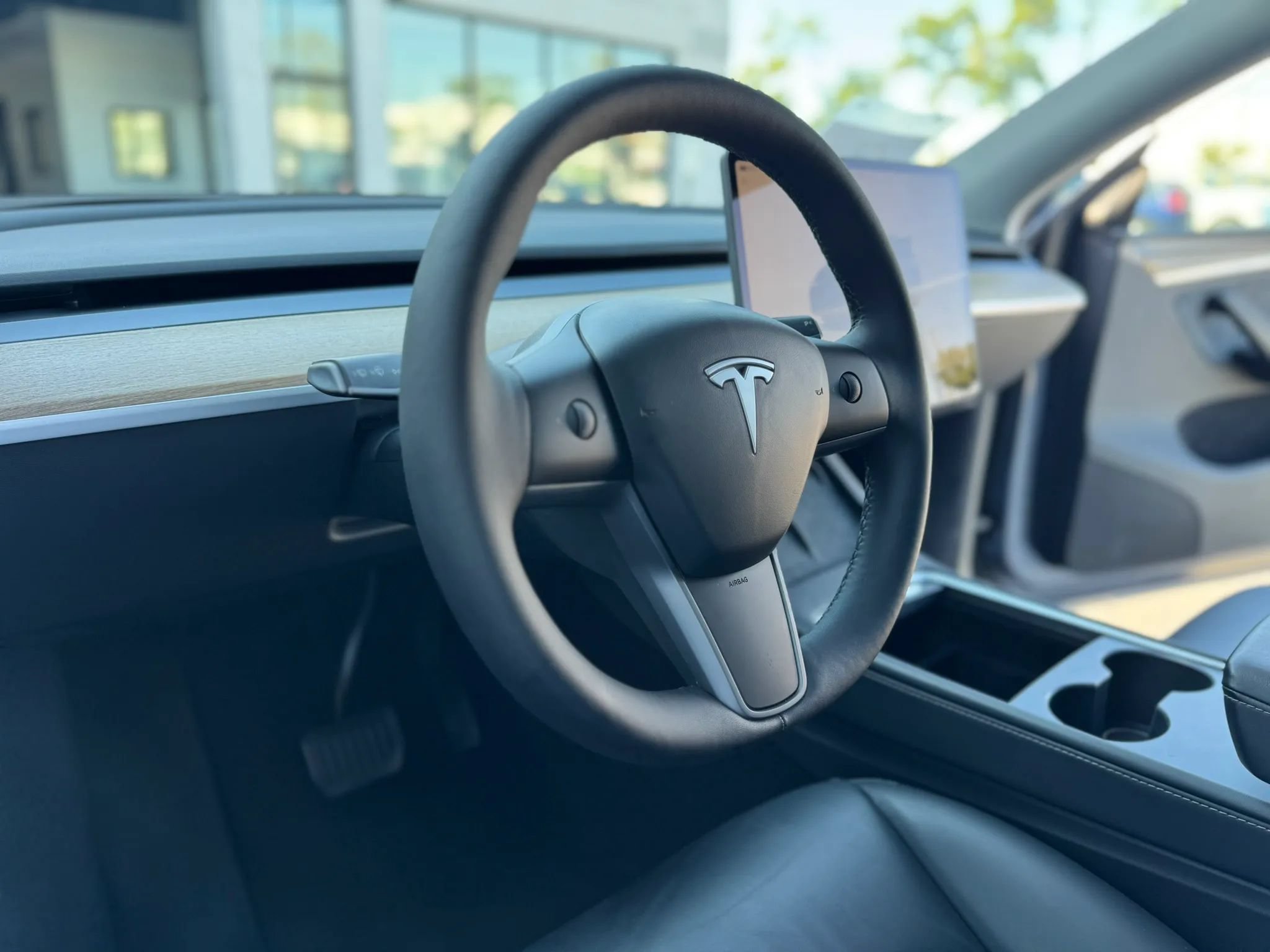 Used 2023 Tesla Model Y Long Range AWD/4WD image 21