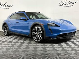Used 2022 Porsche Taycan 4 Cross Turismo w/ Premium Package AWD/4WD video 1