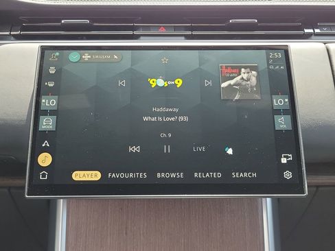 Used 2025 Land Rover Range Rover Long Wheelbase SE AWD/4WD image 22