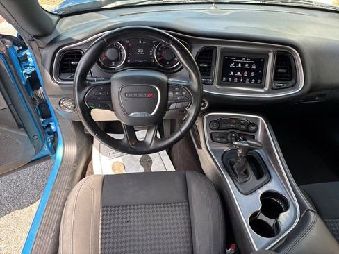 Used 2019 Dodge Challenger SXT w/ Driver Convenience Group RWD image 19