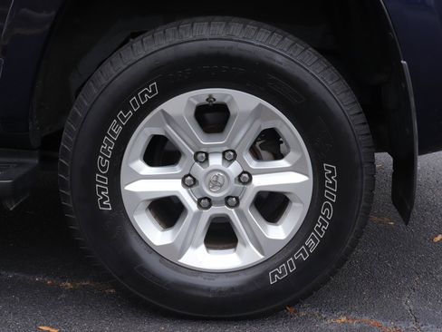 Used 2015 Toyota 4Runner SR5 Premium image 36