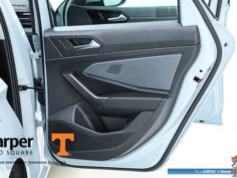 Used 2025 Volkswagen Jetta SEL image 30