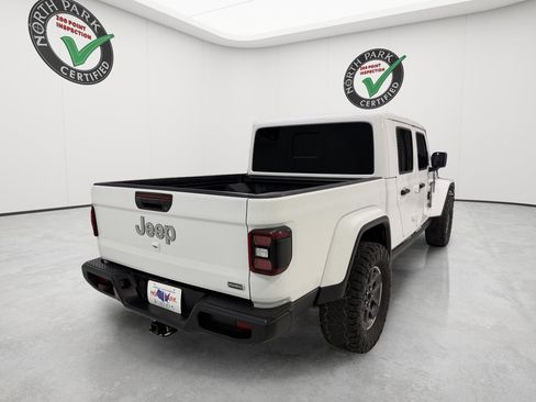 Used 2020 Jeep Gladiator Overland AWD/4WD image 5