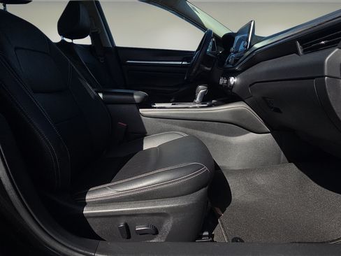 Used 2021 Nissan Altima 2.5 SL FWD image 14