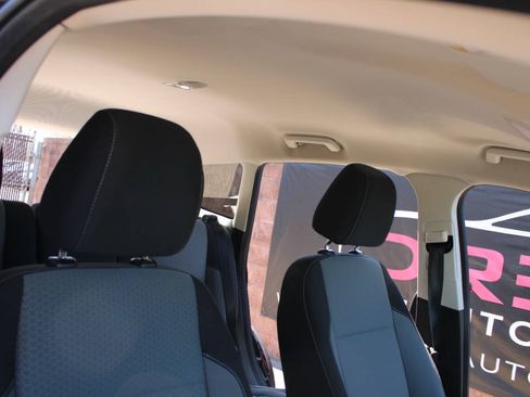 Used 2017 Ford Escape SE AWD/4WD image 11
