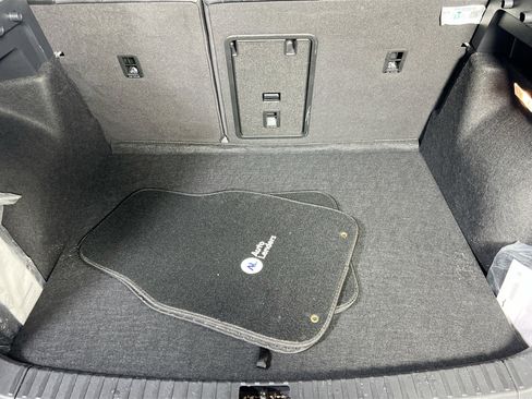 Used 2022 Volkswagen Taos SEL image 23