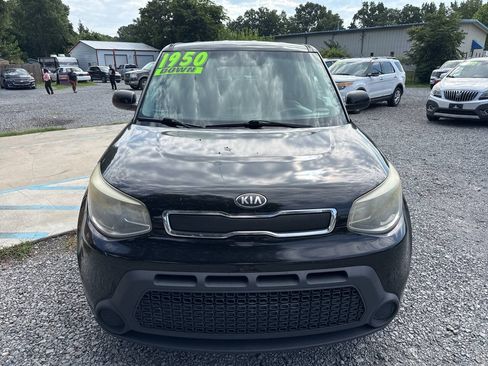 Used 2014 Kia Soul FWD image 2