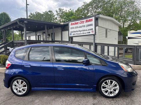 Used 2011 Honda Fit Sport image 2