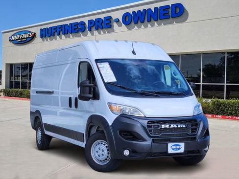 Used 2026 RAM ProMaster 2500 w/ Convenience Group FWD image 1