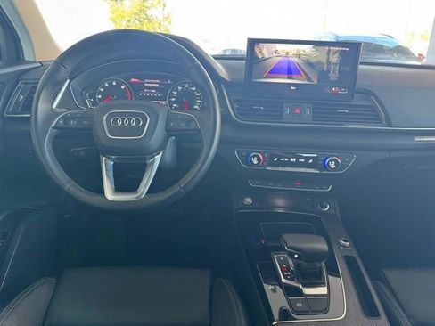 Used 2024 Audi Q5 2.0T Premium w/ Convenience Package image 12