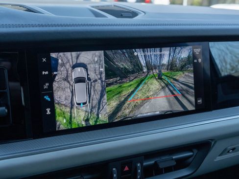 Used 2024 Porsche Cayenne S image 29