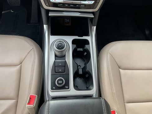 Used 2023 Ford Explorer XLT w/ Equipment Group 202A image 15