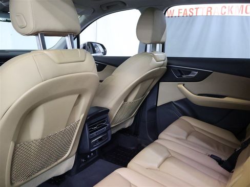 Used 2021 Audi Q7 2.0T Premium w/ Convenience Package image 12