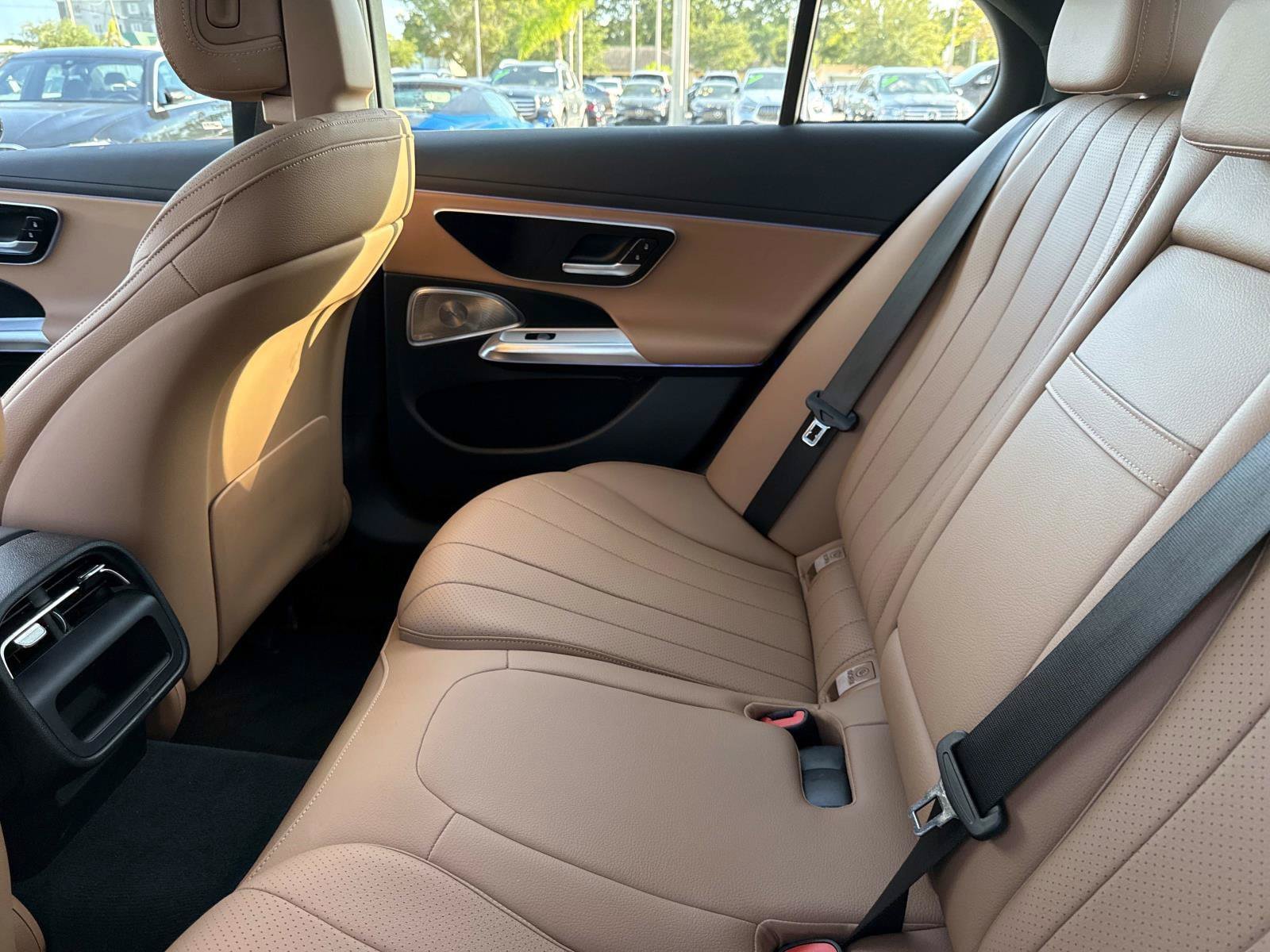 Used 2024 Mercedes-Benz E 350 4MATIC Sedan image 12