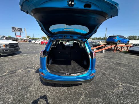 Used 2017 Toyota RAV4 LE w/ All Weather Liner Package AWD/4WD image 10