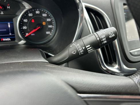 Used 2019 Chevrolet Equinox LT image 19