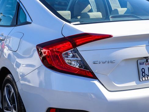 Used 2019 Honda Civic LX image 7