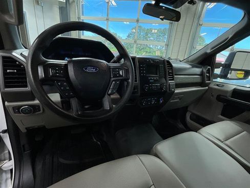 Used 2021 Ford F250 XL w/ Power Equipment Group RWD image 13