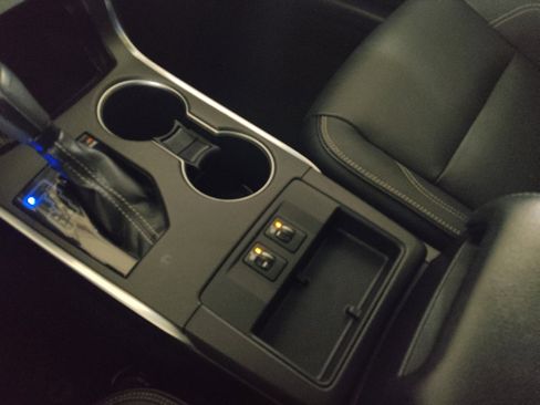 Used 2017 Toyota Camry XLE w/ Moonroof Package image 26