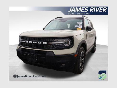 Used 2025 Ford Bronco Sport Outer Banks w/ Outer Banks Tech Package+ AWD/4WD image 1