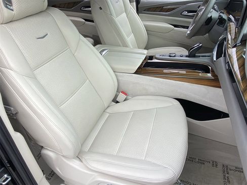 Used 2021 Cadillac Escalade Sport Platinum image 10