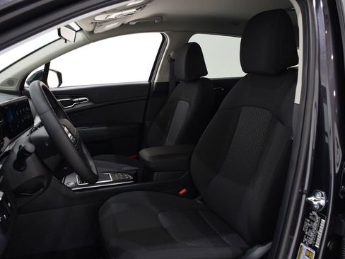 New 2026 Kia Sportage LX FWD image 22