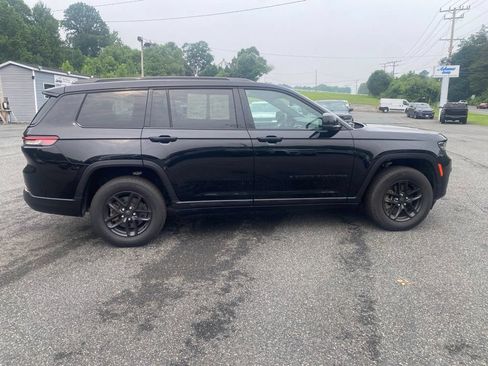 Used 2022 Jeep Grand Cherokee L Laredo AWD/4WD image 10