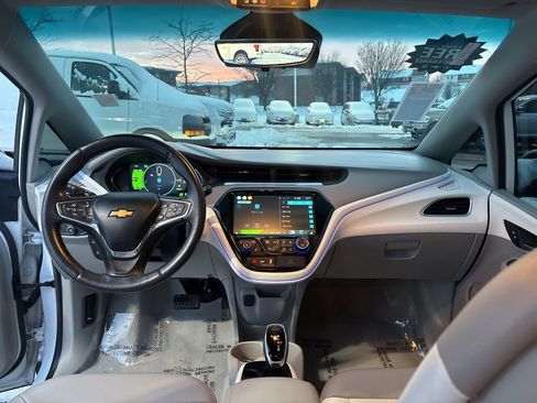 Used 2020 Chevrolet Bolt Premier w/ Infotainment Package image 38