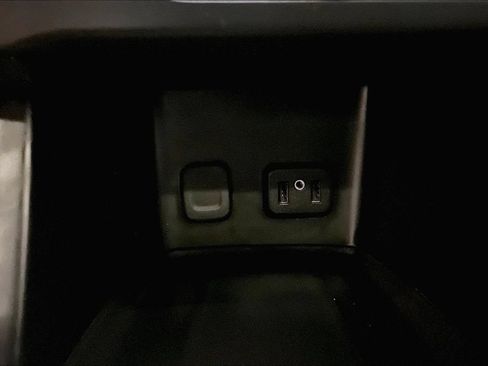 Used 2019 GMC Acadia Denali AWD/4WD image 16