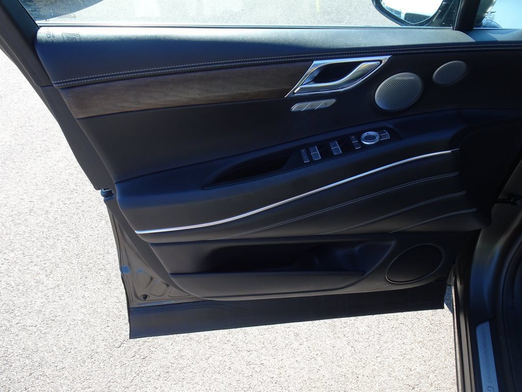 Used 2025 Genesis GV80 3.5T Prestige AWD/4WD image 14