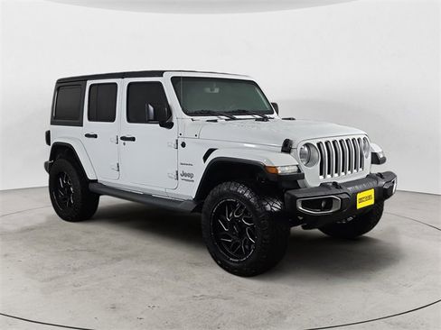 Used 2019 Jeep Wrangler Unlimited Sahara image 7