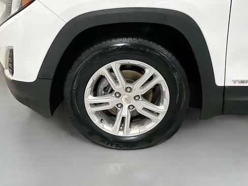 Used 2021 GMC Terrain SLE w/ Driver Convenience Package FWD image 33