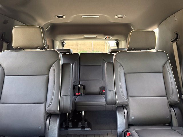 Used 2025 Chevrolet Tahoe Premier AWD/4WD image 16