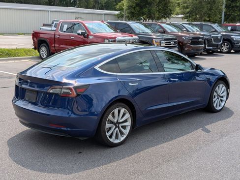 Used 2020 Tesla Model 3 Standard Range RWD image 3