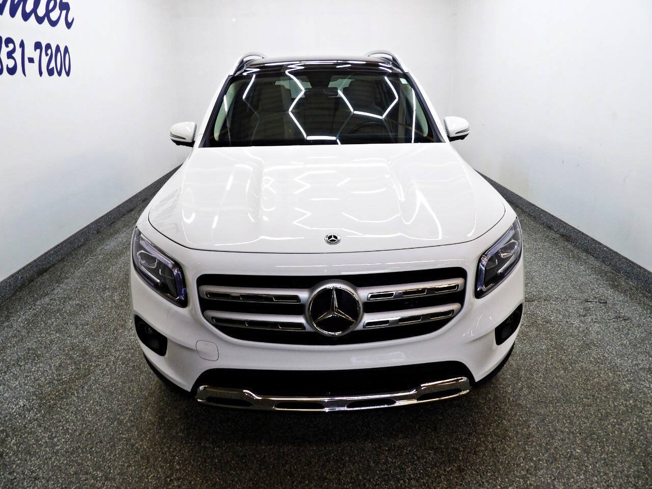 Used 2021 Mercedes-Benz GLB 250 4MATIC image 2