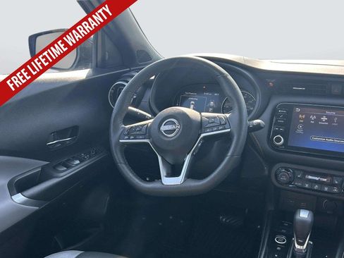 Used 2024 Nissan Kicks SR w/ SR Premium Package FWD image 17
