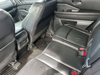Used 2023 Nissan Pathfinder SL