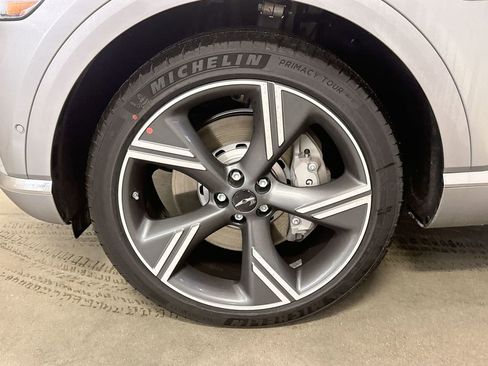 New 2025 Genesis GV80 3.5T Prestige image 9