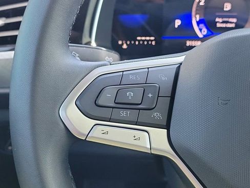 Used 2023 Volkswagen Jetta SE w/ Panoramic Sunroof Package FWD image 19