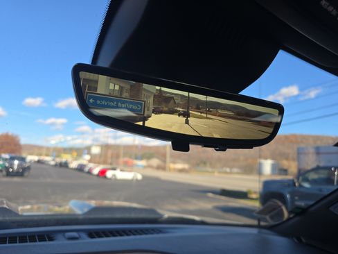 Used 2023 Chevrolet Silverado 1500 ZR2 w/ Technology Package image 32