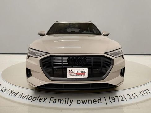 Used 2022 Audi e-tron Premium Plus w/ Premium Plus Package image 6