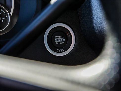 Used 2024 RAM 2500 Tradesman w/ Chrome Appearance Group image 28