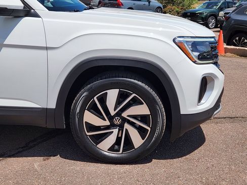 Used 2025 Volkswagen Atlas SE AWD/4WD image 29