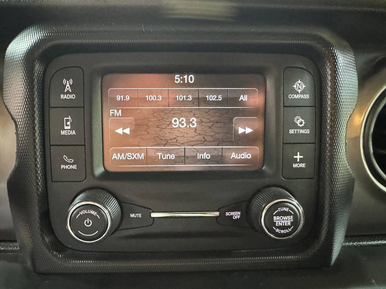 Used 2020 Jeep Gladiator Sport w/ Quick Order Package 24S AWD/4WD image 24