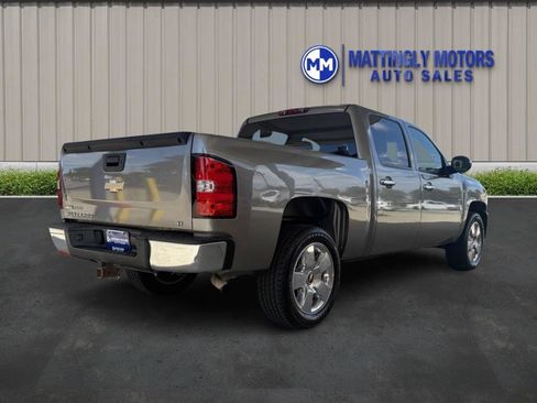 Used 2009 Chevrolet Silverado 1500 LT w/ Regional Value Package image 3