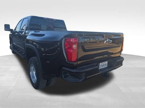 Used 2024 Chevrolet Silverado 3500 High Country w/ High Country Premium Package image 5